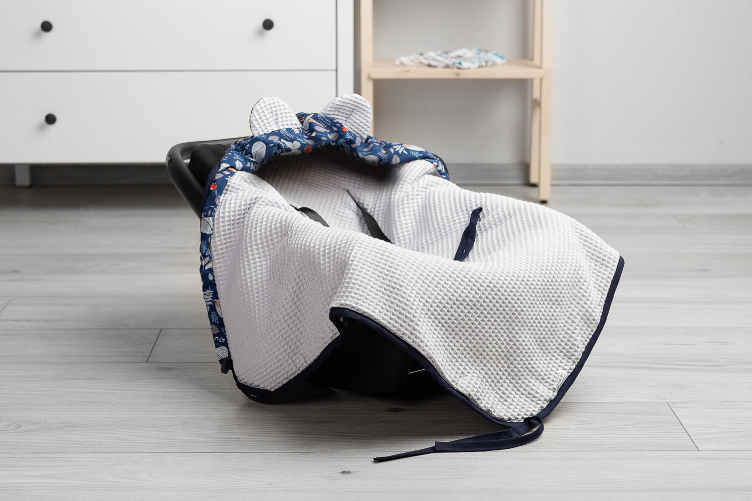 Otulacz do fotelika 90x90 cm Wafel Kraina Zwierząt Szary Otulacz_do_fotelika_Wafel_Kraina_Zwierzat_szary4