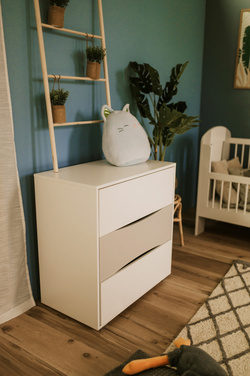 Zestaw mebli dziecięcych z Łóżeczkiem Białe Popiel NATI