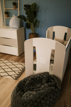 Zestaw mebli dziecięcych z Łóżeczkiem Białe Popiel NATI